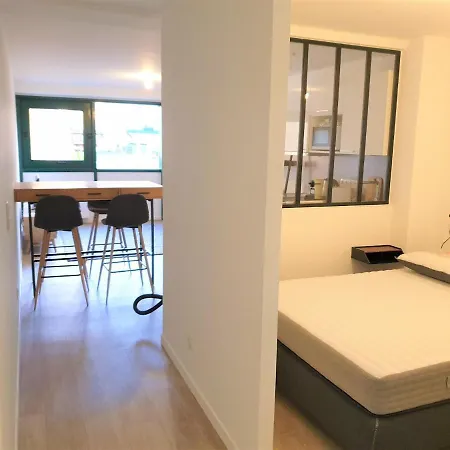 Appartamento Dana Centre 11 *
