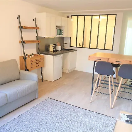 Dana Centre 11 Apartmán